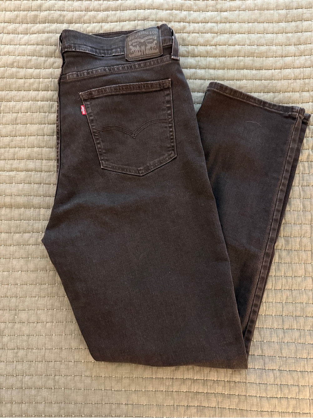 Levi's 724 Women's Black Straight-Leg Jeans